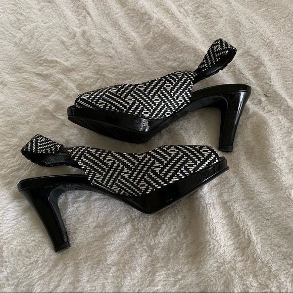 Rose Petal Dress Shoes - Picture 3 of 7